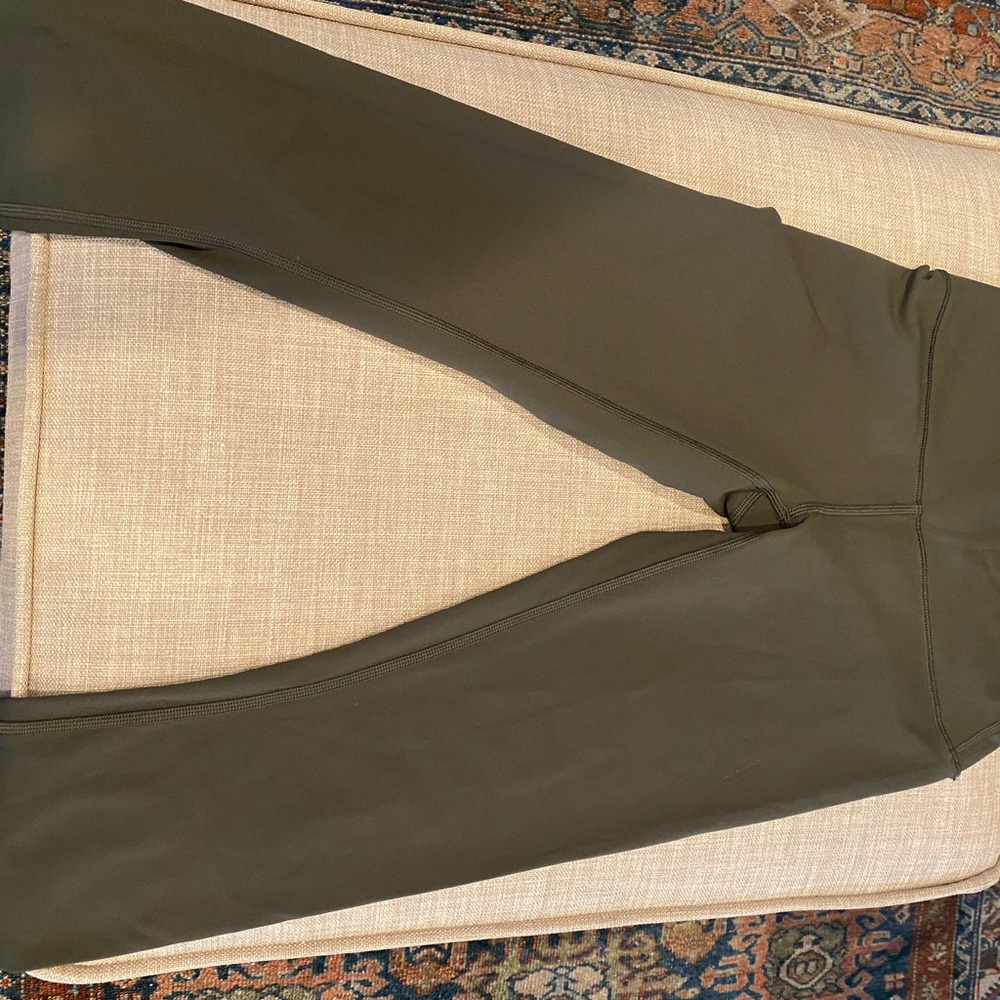 Lululemon size 4 army green leggings